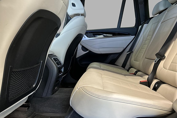 BMW iX3 13 of 22