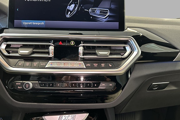 BMW iX3 16 of 22