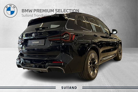 BMW iX3 5 of 22
