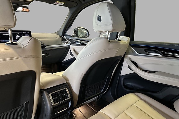 BMW iX3 14 of 22