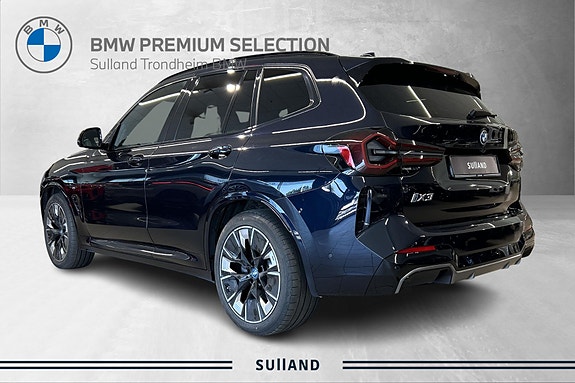 BMW iX3 3 of 22