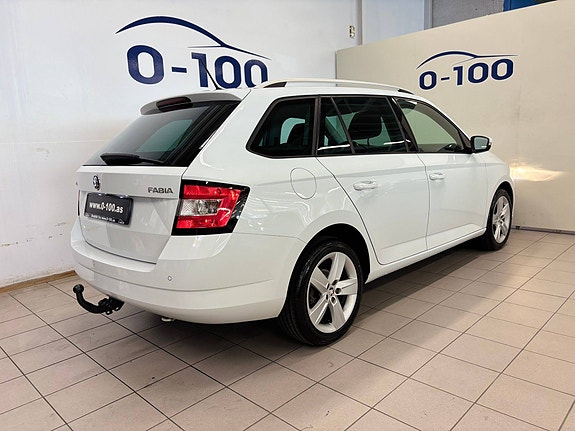Skoda Fabia 10 of 30