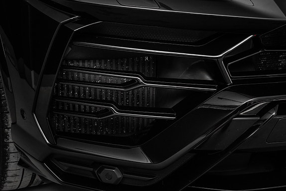 Lamborghini Urus 12 of 30