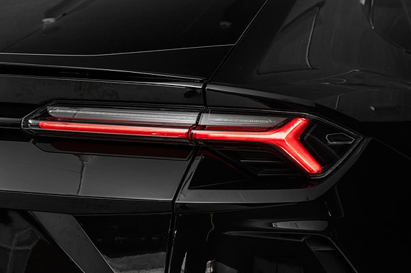Lamborghini Urus 15 of 30