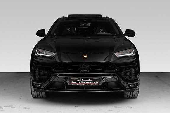 Lamborghini Urus 5 of 30