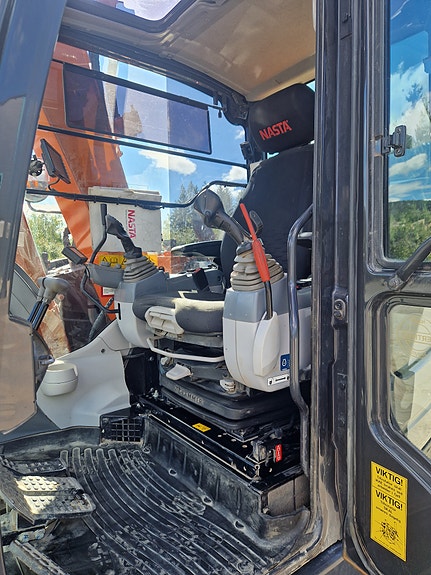 Hitachi ZX85US-6 12 of 19
