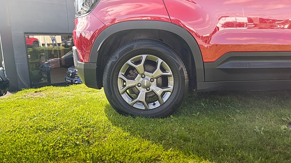 Jeep Avenger 9 of 30