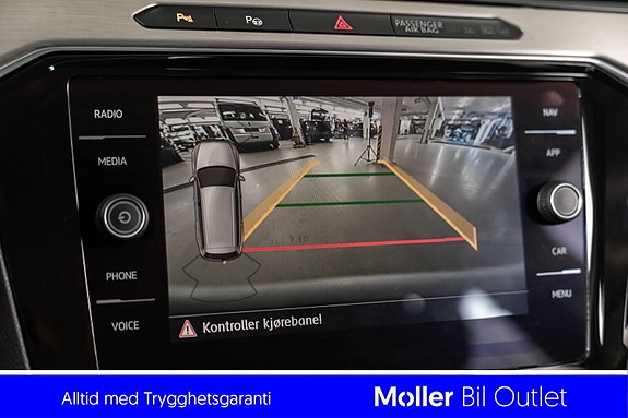 Volkswagen Passat Alltrack 14 of 20