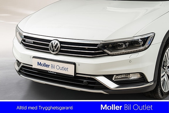 Volkswagen Passat Alltrack 2 of 20