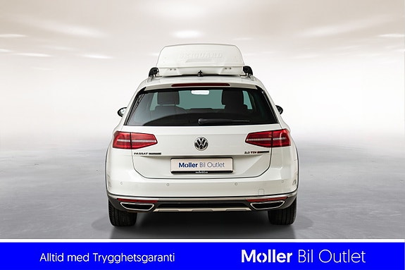 Volkswagen Passat Alltrack 3 of 20