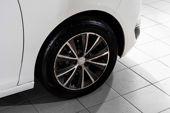 Peugeot 308 SW 9 of 24