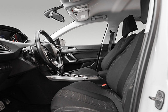 Peugeot 308 SW 10 of 24