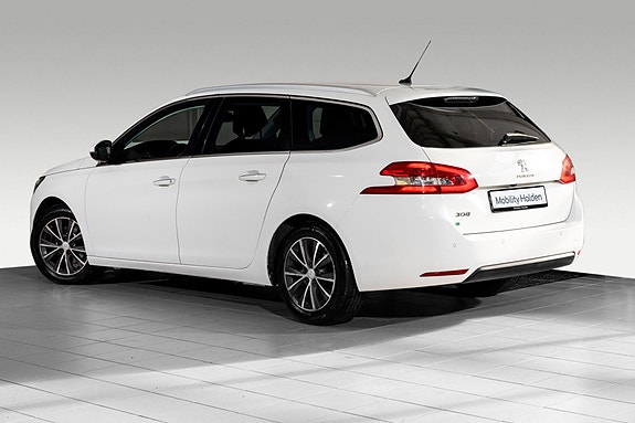 Peugeot 308 SW 2 of 24