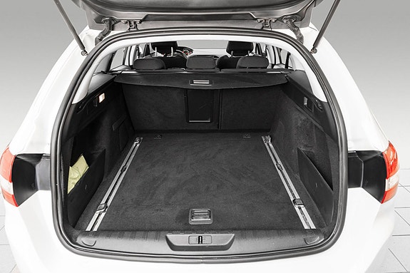 Peugeot 308 SW 22 of 24