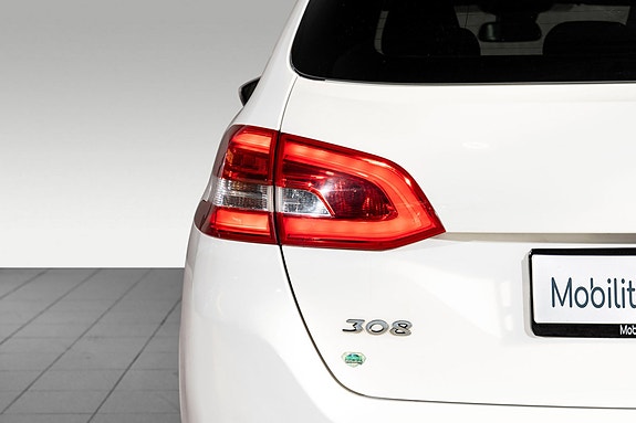 Peugeot 308 SW 8 of 24