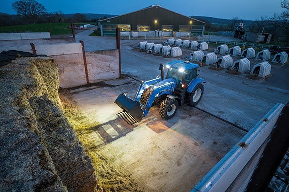 New Holland T6.145 Electro Command 3 of 6
