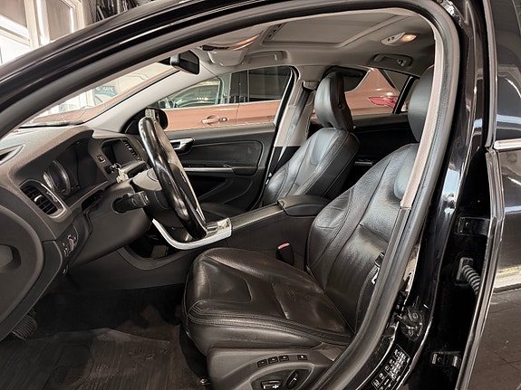 Volvo S60 25 of 30