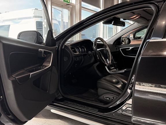 Volvo S60 19 of 30