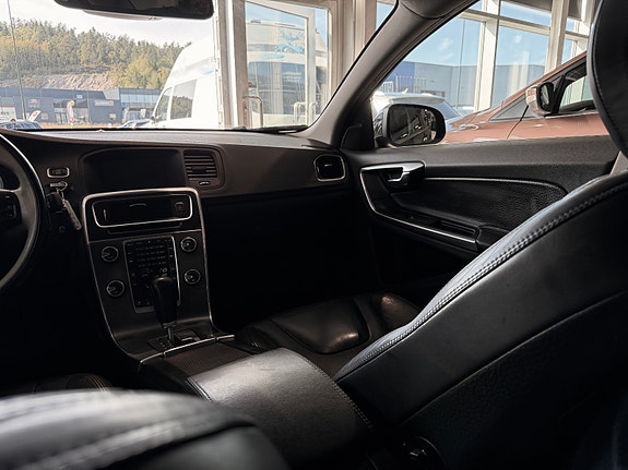 Volvo S60 27 of 30