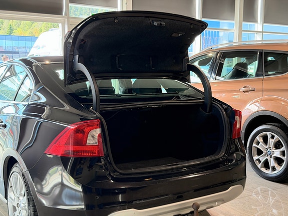 Volvo S60 14 of 30