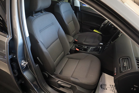 Volkswagen e-Golf VII 19 of 30