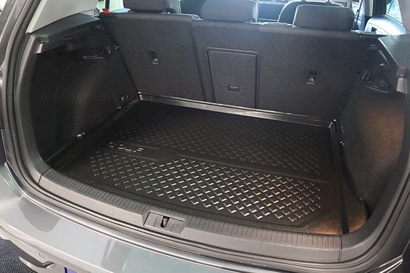 Volkswagen e-Golf VII 11 of 30