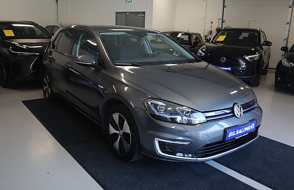 Volkswagen e-Golf VII 2 of 30