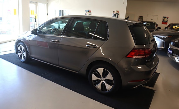 Volkswagen e-Golf VII 6 of 30