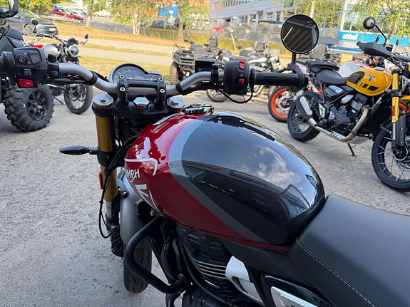 Triumph Speed 400 *godt utstyrt* 6 of 15