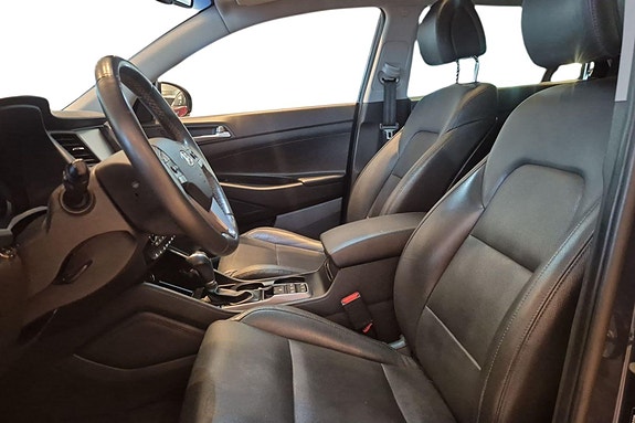 Hyundai Tucson 16 of 30