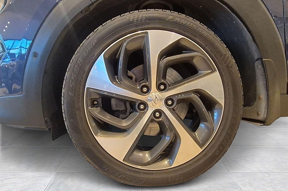 Hyundai Tucson 11 of 30
