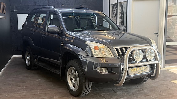Toyota Land Cruiser 3 of 30