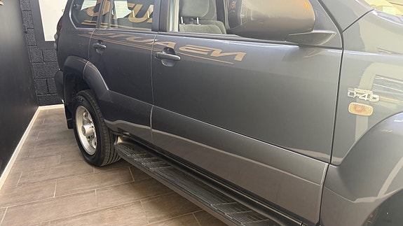 Toyota Land Cruiser 5 of 30