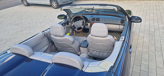 Mercedes-Benz CLK200 15 of 30