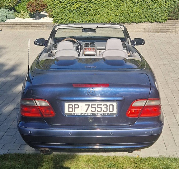Mercedes-Benz CLK200 10 of 30