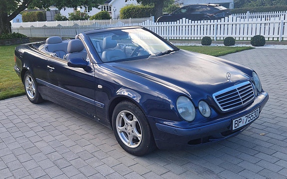 Mercedes-Benz CLK200 14 of 30