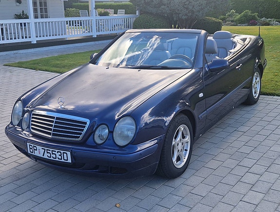 Mercedes-Benz CLK200 13 of 30