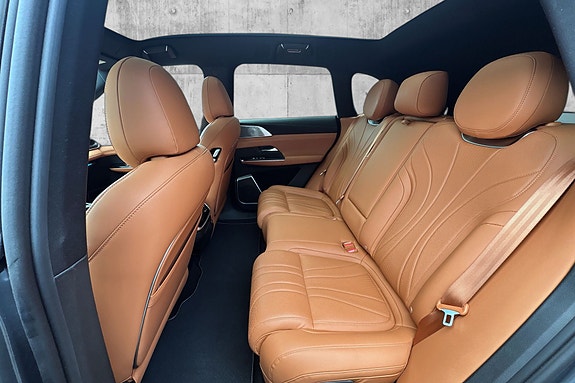 XPeng G9 11 of 20