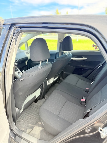 Toyota Auris 8 of 9