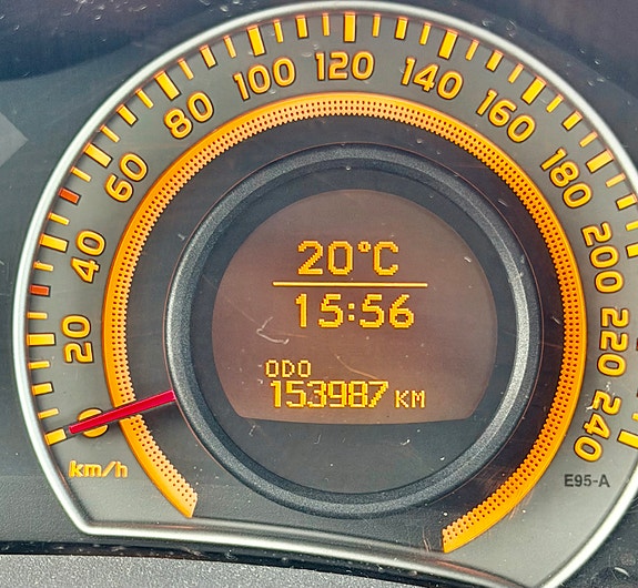 Toyota Auris 7 of 9