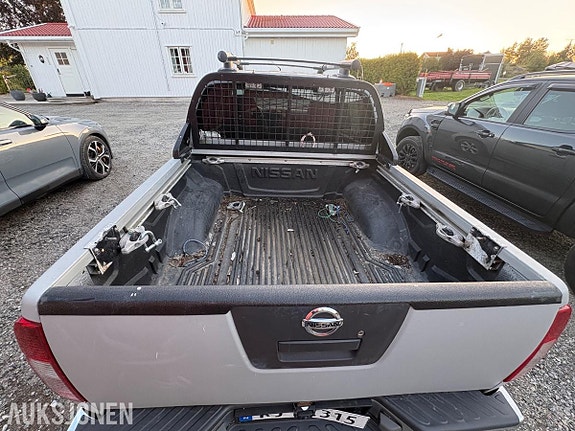 Nissan Navara 9 of 21