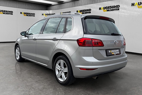 Volkswagen Golf Sportsvan 3 of 17