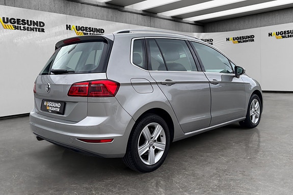Volkswagen Golf Sportsvan 4 of 17
