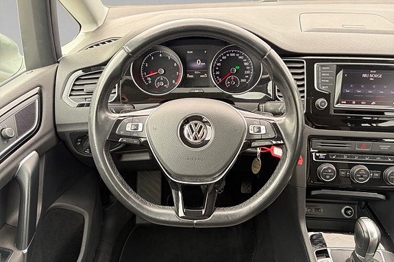 Volkswagen Golf Sportsvan 13 of 17
