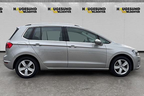Volkswagen Golf Sportsvan 6 of 17