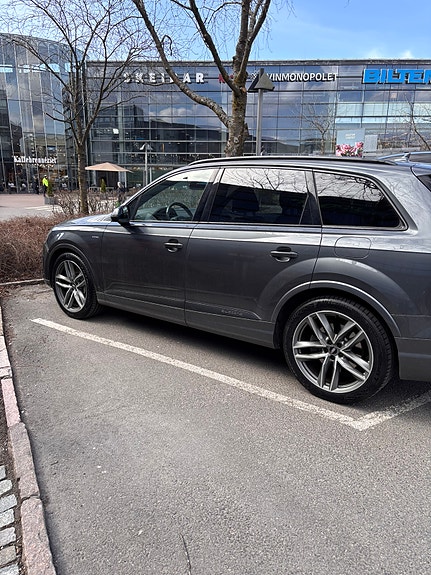 Audi Q7 6 of 6
