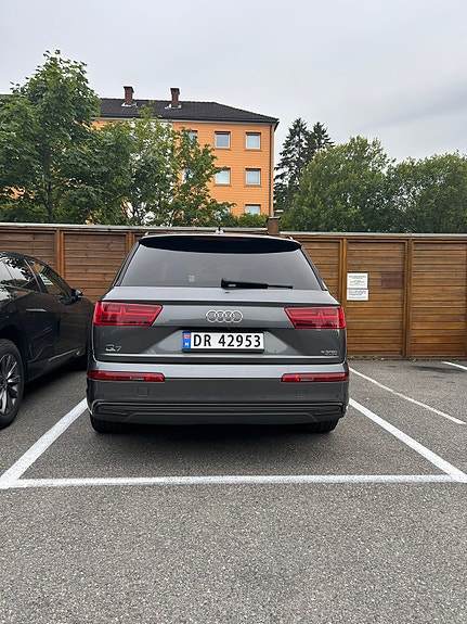 Audi Q7 5 of 6