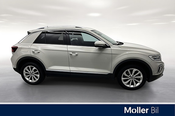 Volkswagen T-Roc 4 of 21