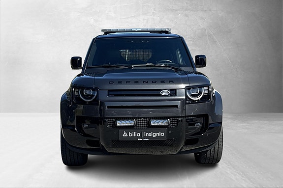 Land Rover Defender 110 2 of 18