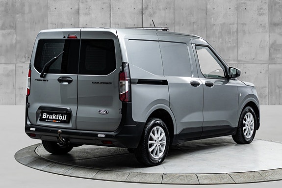 Ford Transit Courier 4 of 25